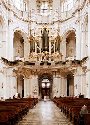 Центральный неф кафедрального собора с органом Зильбермана